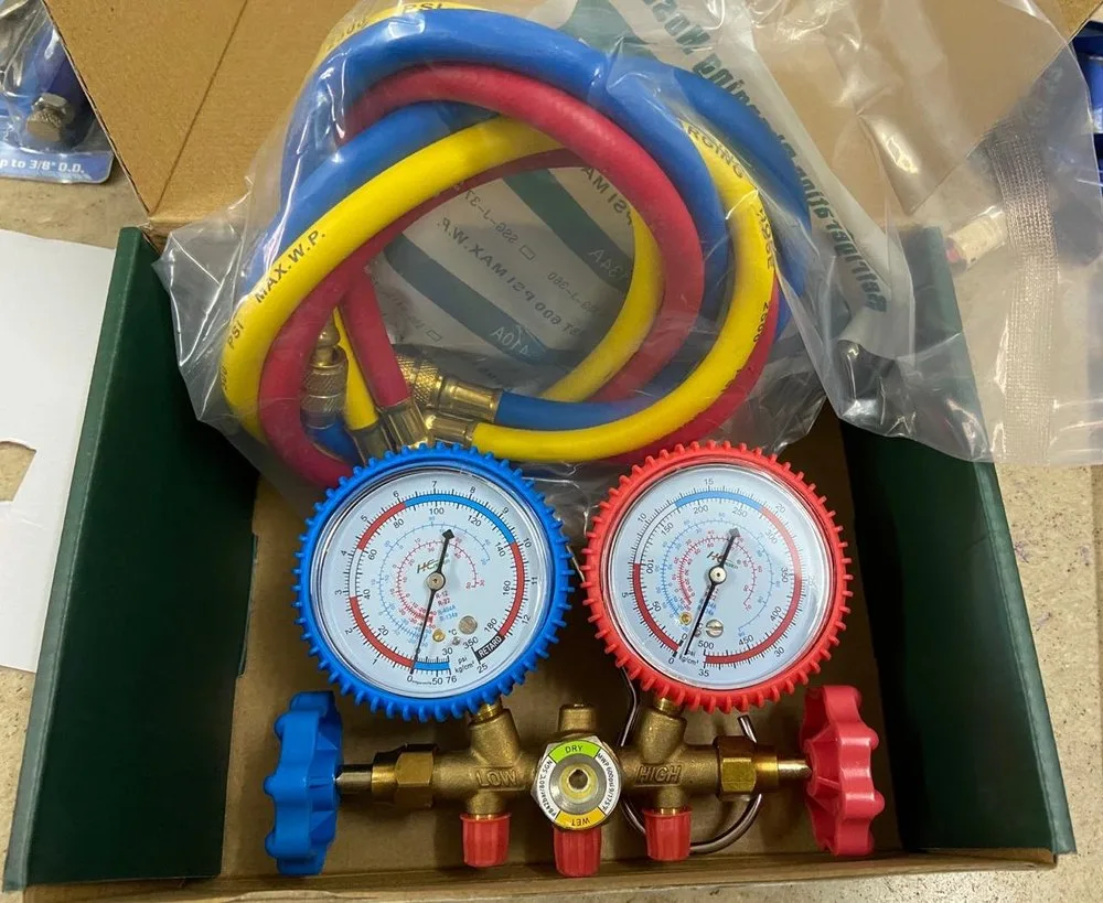 Manifold gauge set